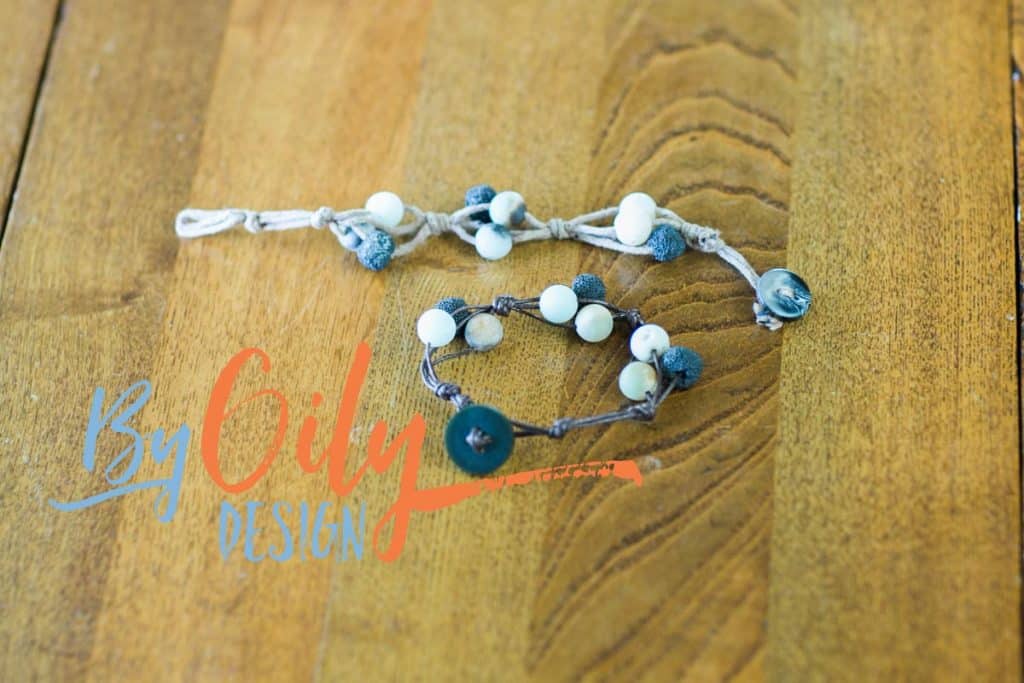 Super easy DIY essential oil diffuser bracelet using Lava rock beads and stone. How to make a diffuser bracelet and how to wear essential oils.www.byoilydesign.com YL#3177383