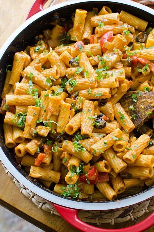 Quick and easy comfort food recipes. Cold weather dinners, casseroles and pasta.