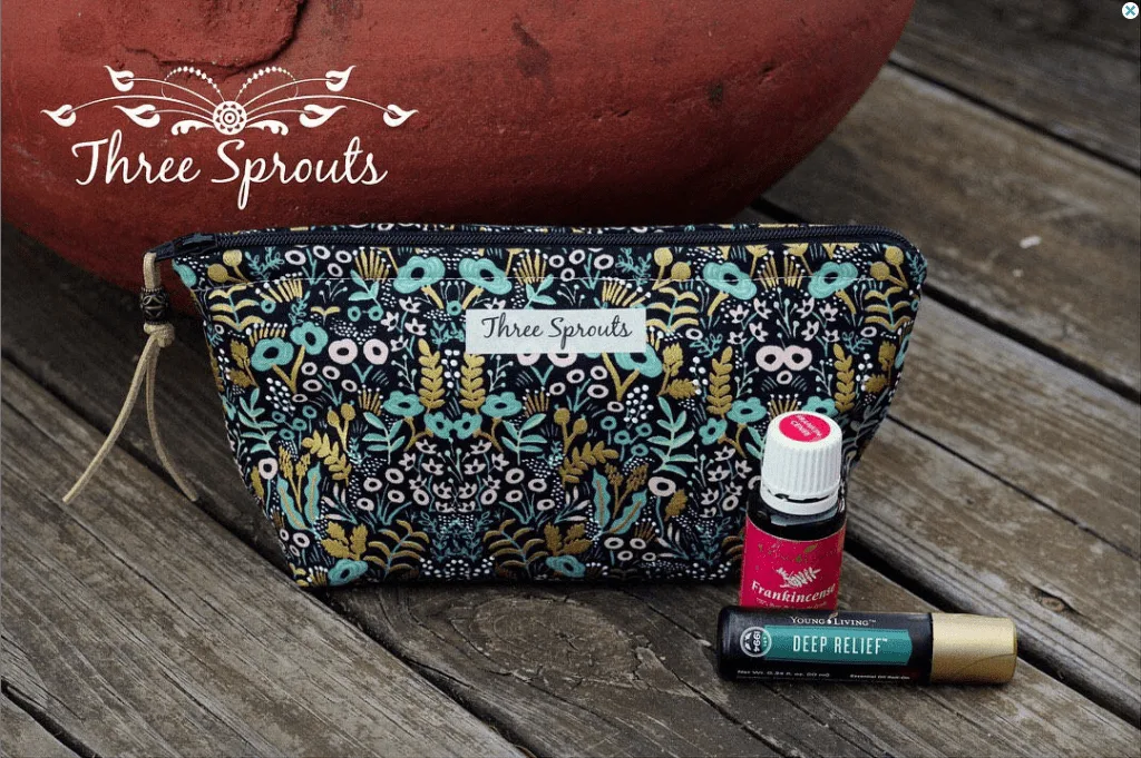 Essential oil bottle bag with 15ml and 10ml bottles of essential oils.